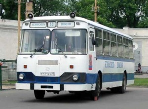 Автобус ЛИАЗ-677
