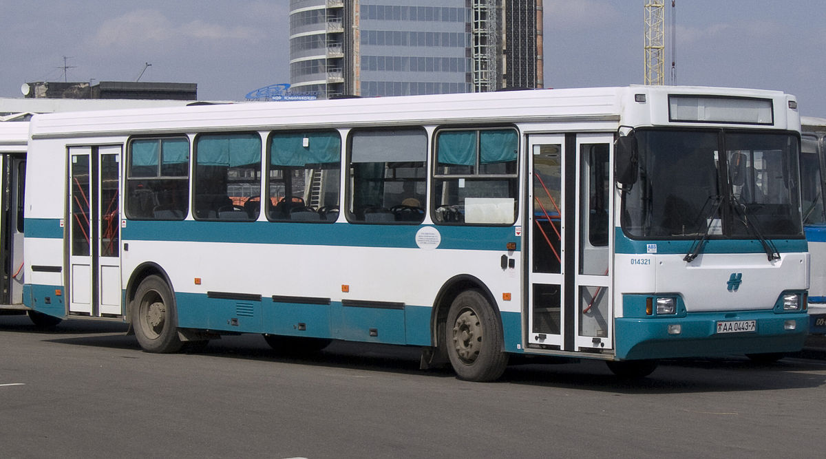 Автобус Неман-52012